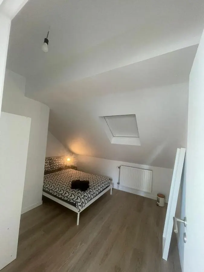 Séjour chez l'habitant Schaerbeek Room 1 Bruxelles Belgique